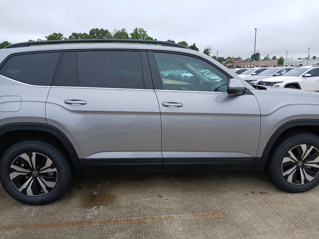 New 2026 Volkswagen Atlas SE FWD image 6
