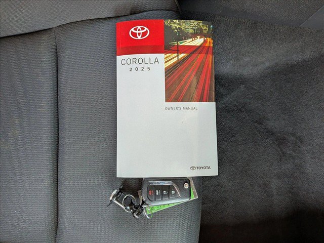 Certified 2025 Toyota Corolla LE FWD image 22
