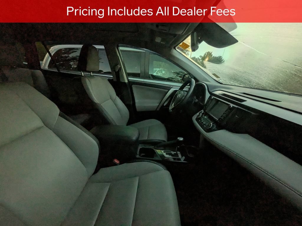 Used 2018 Toyota RAV4 Limited FWD image 10