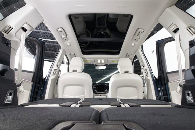 Certified 2024 Volvo XC90 T8 Plus w/ Protection Package Premier AWD/4WD image 29