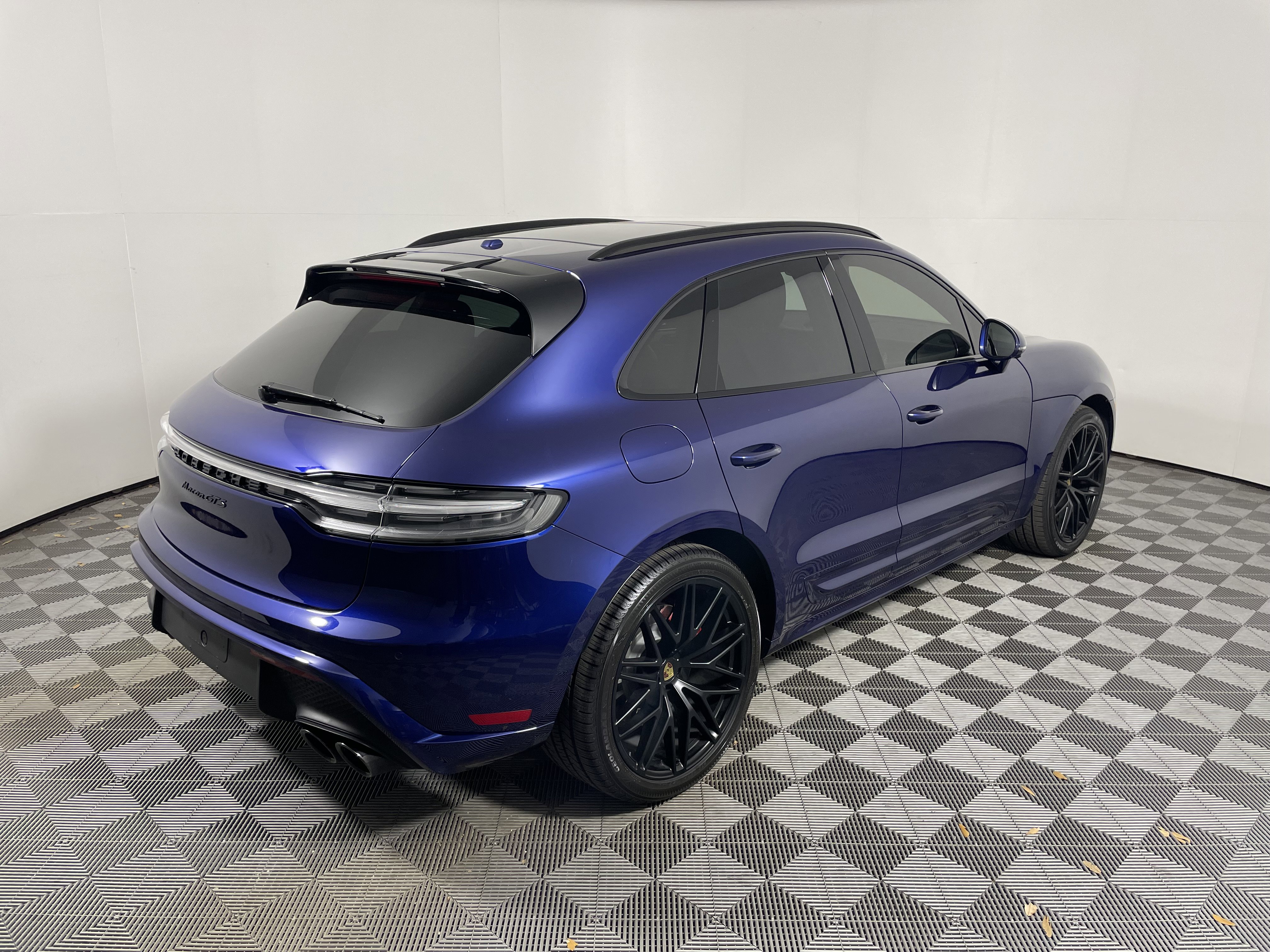 Certified 2023 Porsche Macan GTS image 7