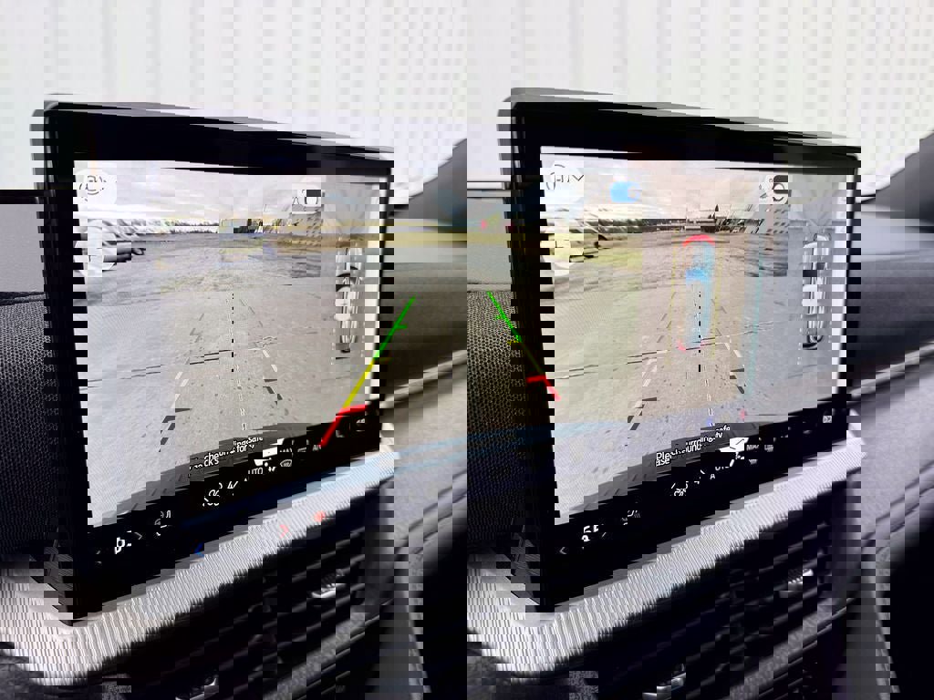 Certified 2025 Ford Explorer Platinum w/ LUX Leather Package AWD/4WD image 30