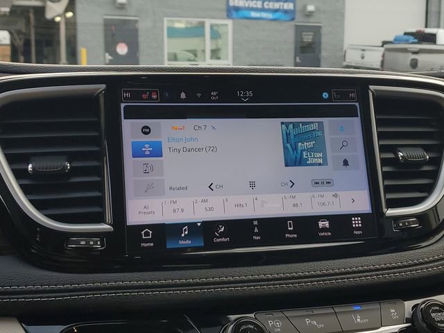 Used 2023 Chrysler Pacifica Limited image 28