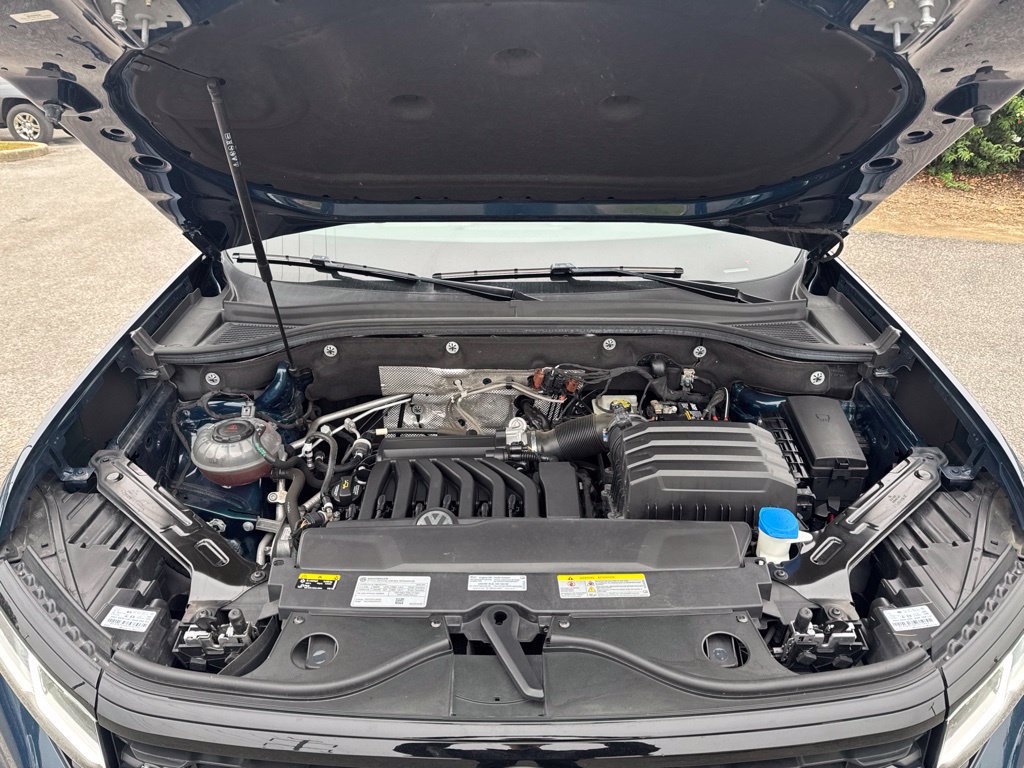 Certified 2023 Volkswagen Atlas SEL R-Line AWD/4WD image 9