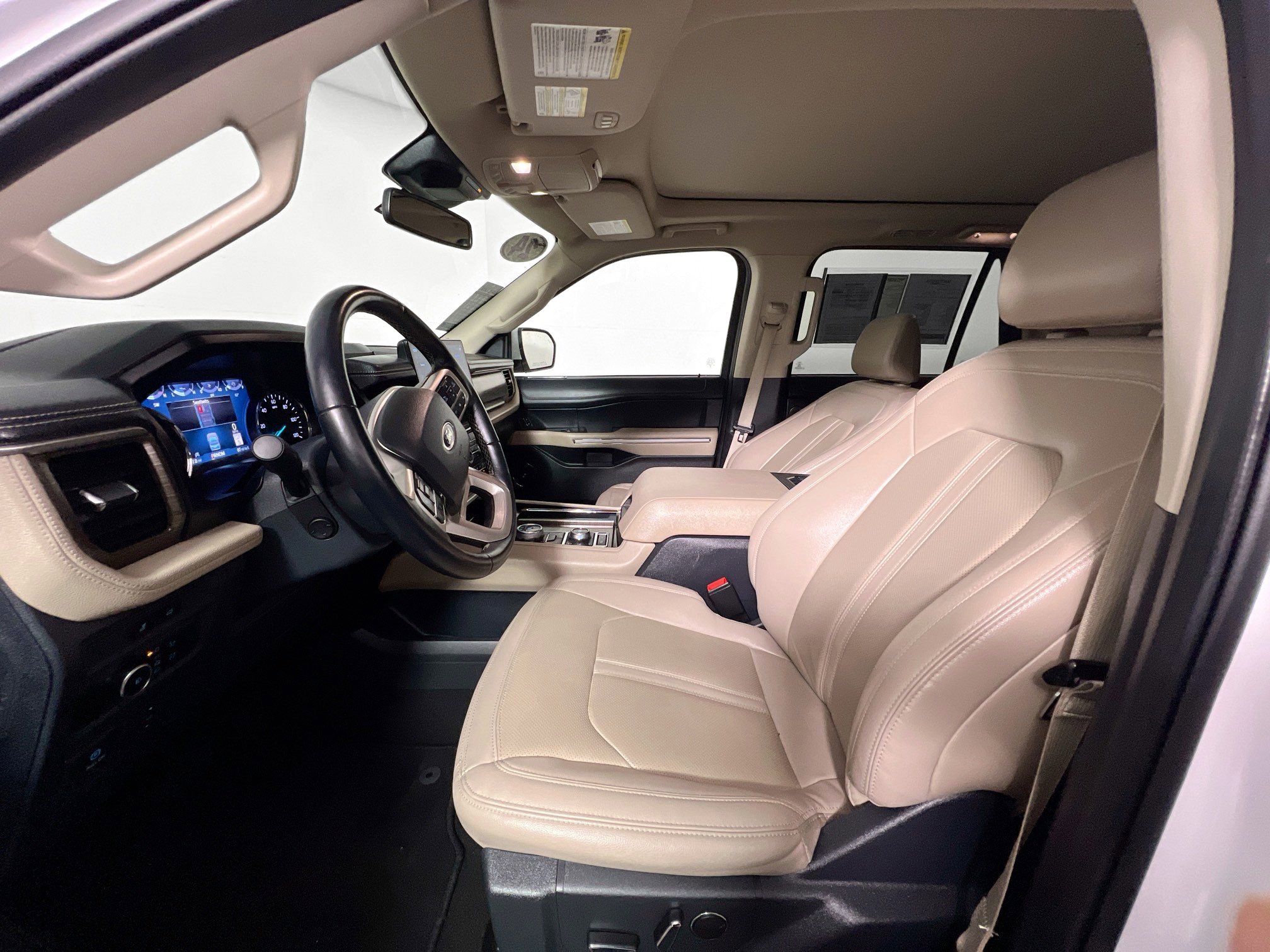 Used 2024 Ford Expedition Max Limited image 14