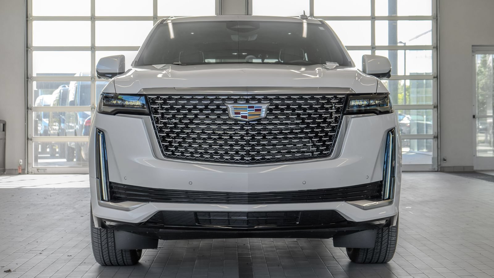 Used 2024 Cadillac Escalade Premium Luxury AWD/4WD image 11