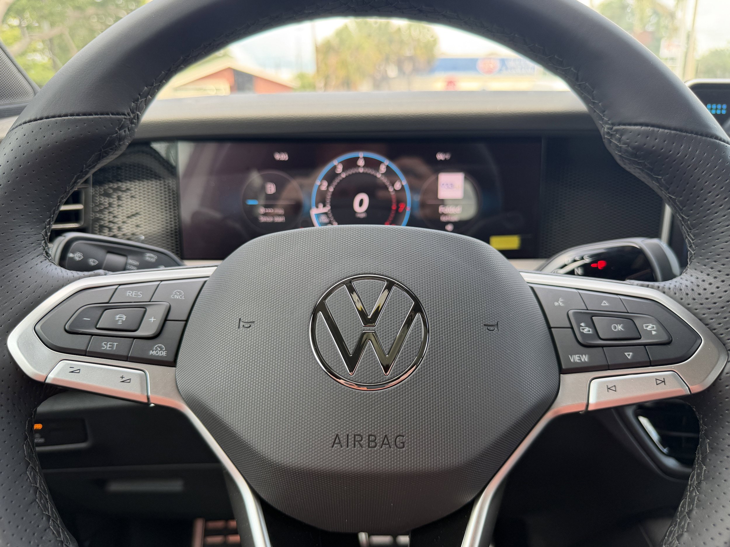 New 2026 Volkswagen Tiguan SE R-Line FWD image 28