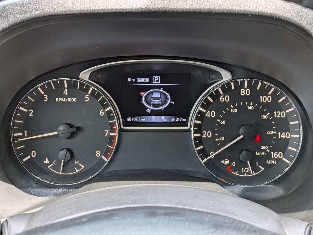 Used 2017 Nissan Pathfinder Platinum image 31