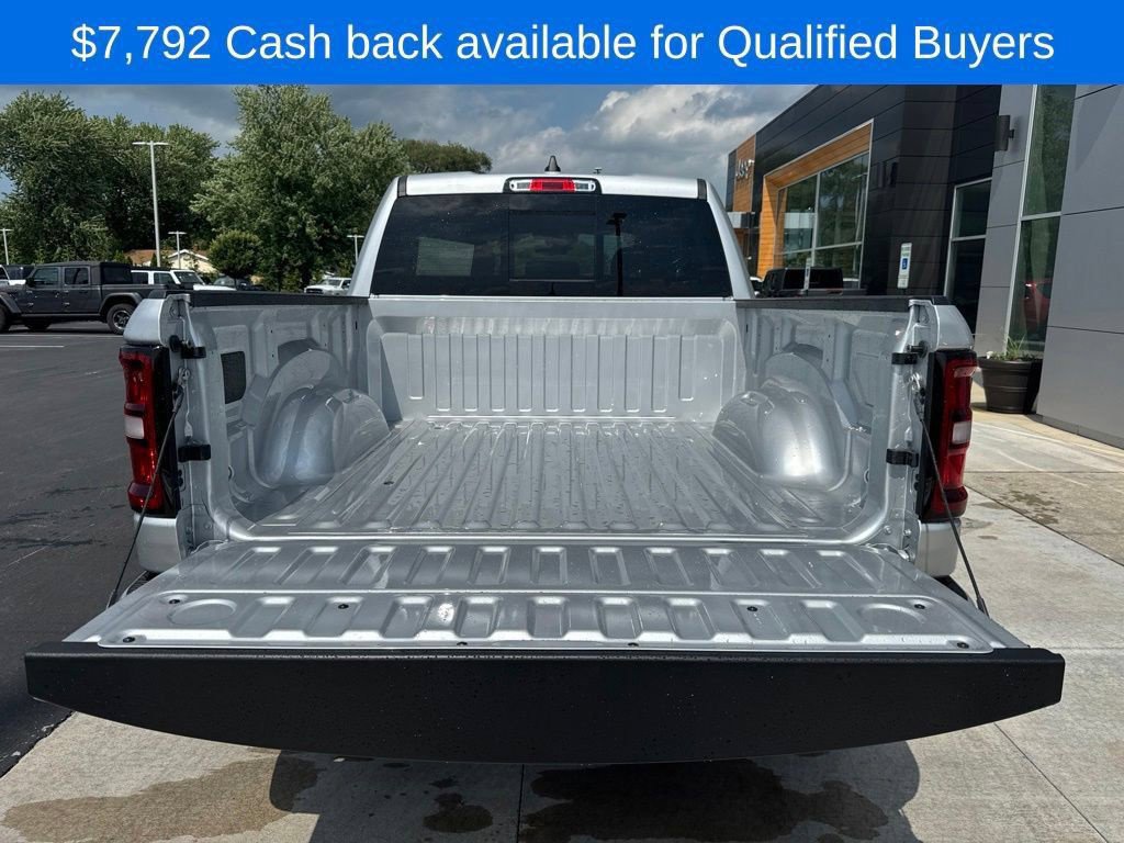 New 2026 RAM 1500 Big Horn AWD/4WD image 6