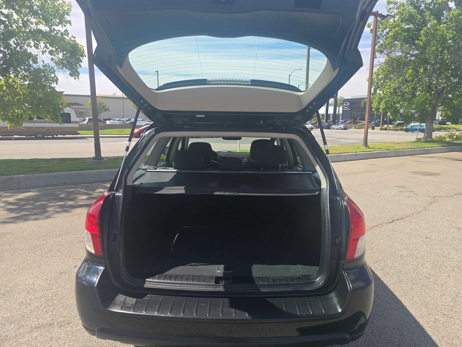 Used 2009 Subaru Outback 2.5i Special Edition AWD/4WD image 9