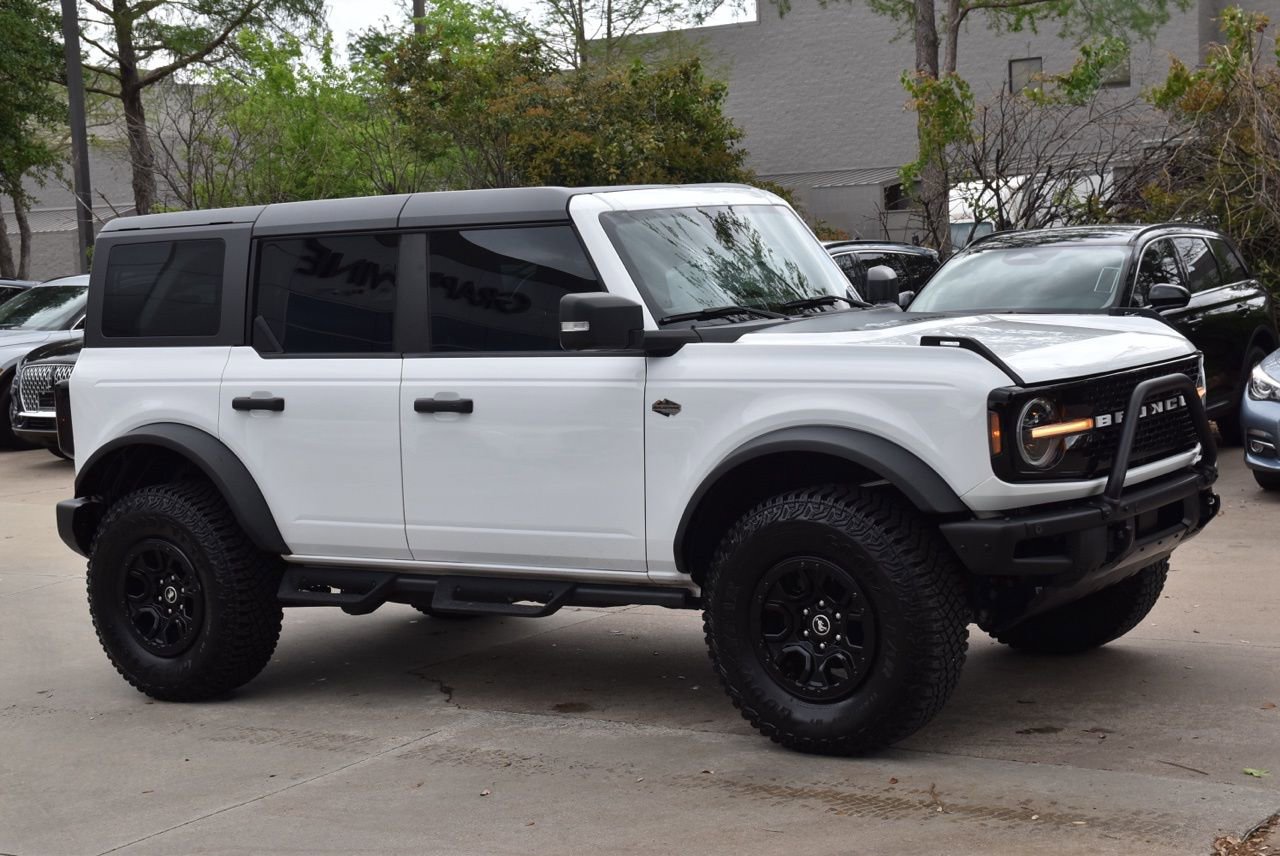 Used 2023 Ford Bronco Wildtrak image 5