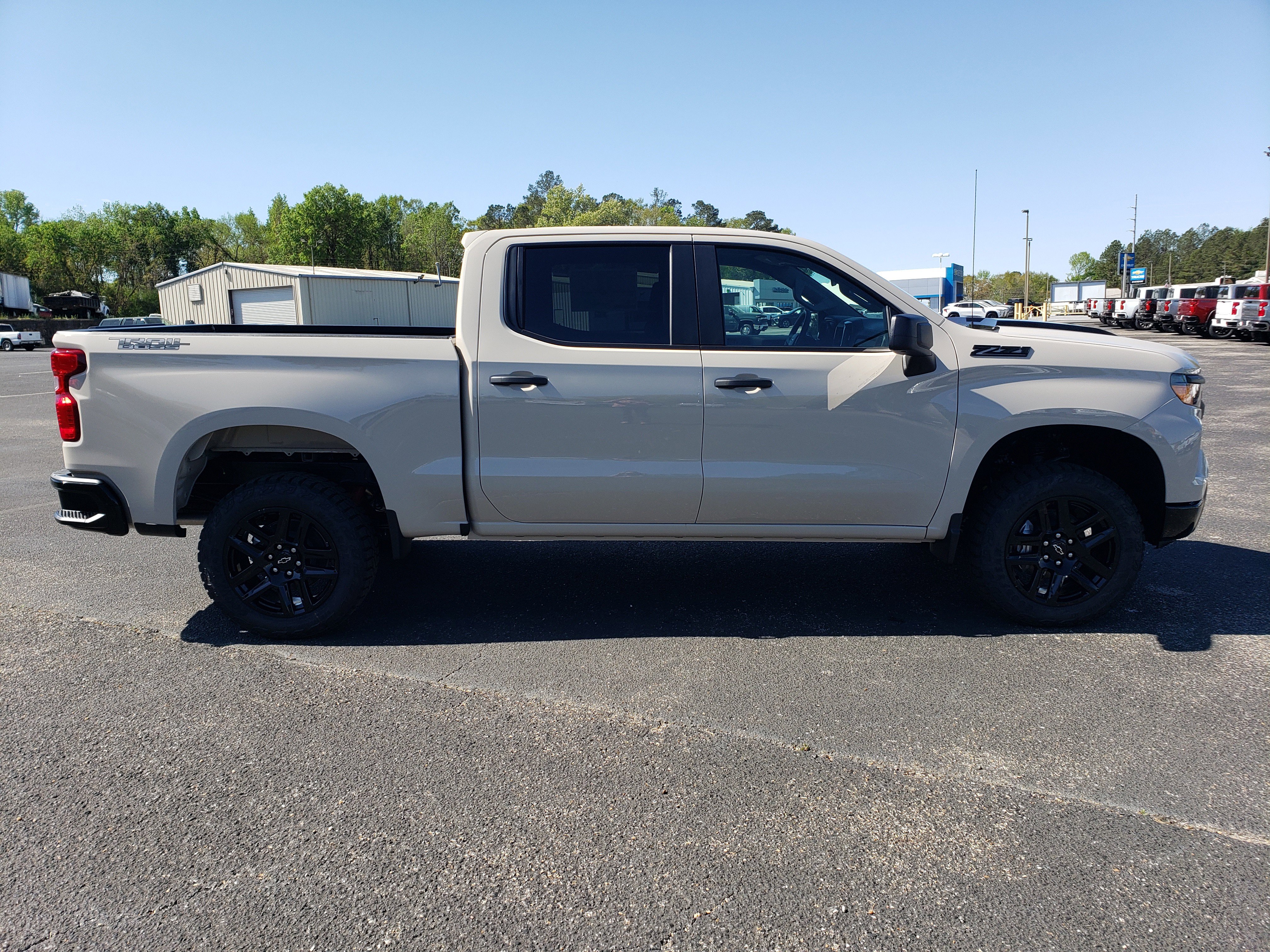 New 2026 Chevrolet Silverado 1500 Custom Trail Boss w/ Dark Appearance Package image 6