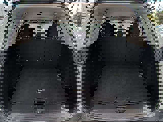 Used 2023 Nissan Rogue S image 28