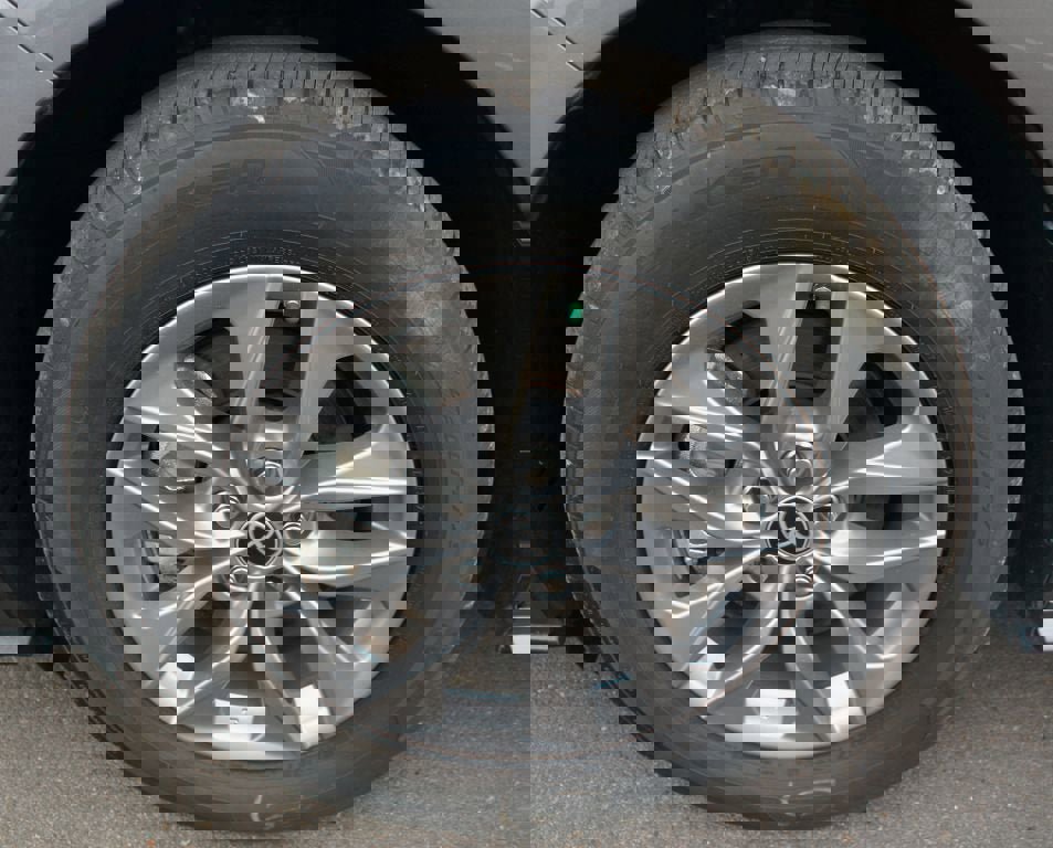 Used 2024 Toyota Sienna LE image 26