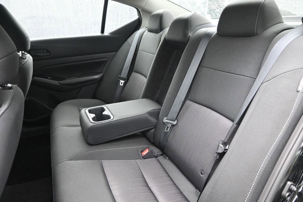 Used 2023 Nissan Altima 2.5 SV FWD image 14