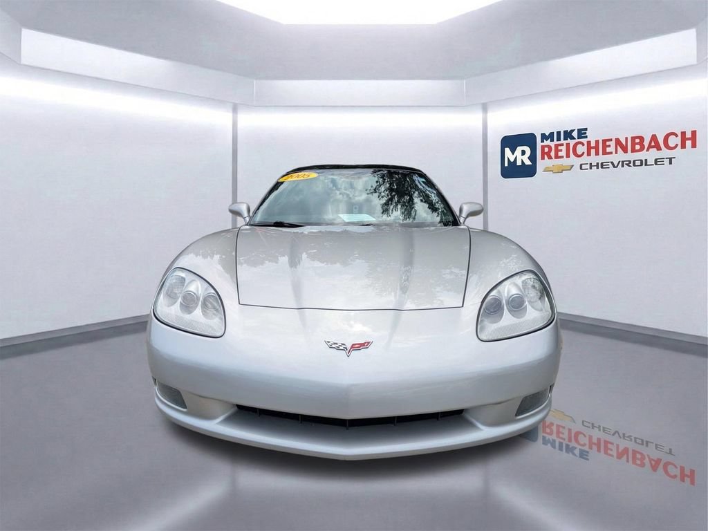 Used 2005 Chevrolet Corvette Coupe w/ Preferred Equipment Group RWD image 9