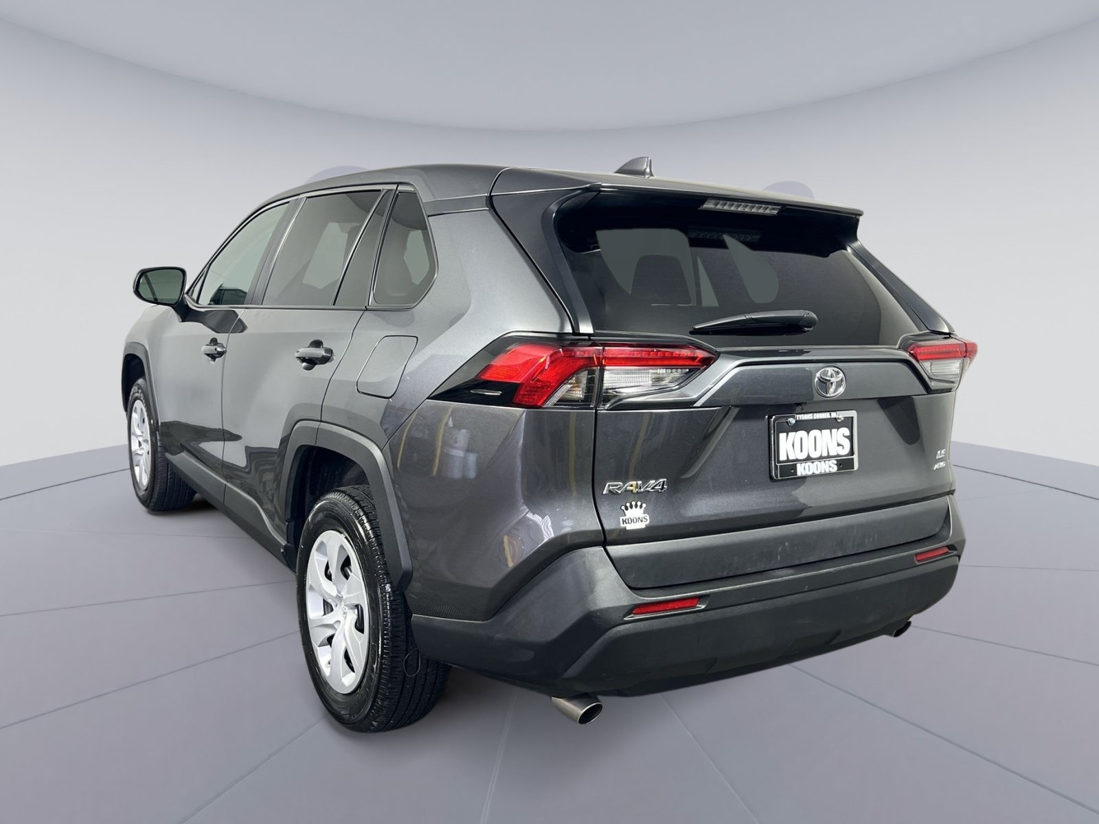 Used 2025 Toyota RAV4 LE AWD/4WD image 8