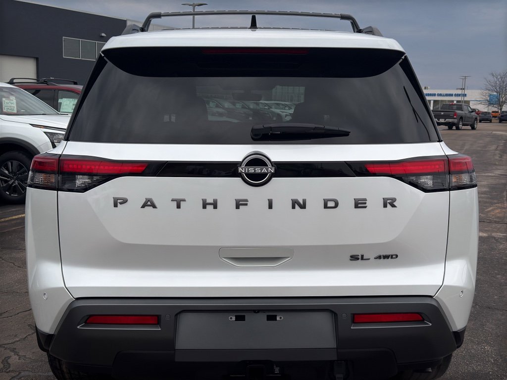 New 2026 Nissan Pathfinder SL image 7