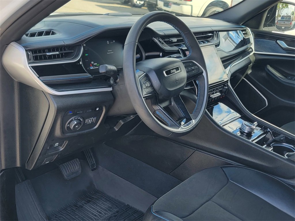 Used 2022 Jeep Grand Cherokee Trailhawk image 13