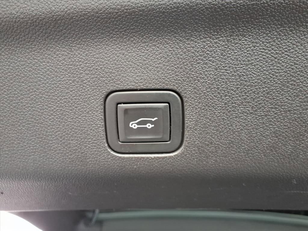 Used 2021 Cadillac Escalade Premium Luxury image 31