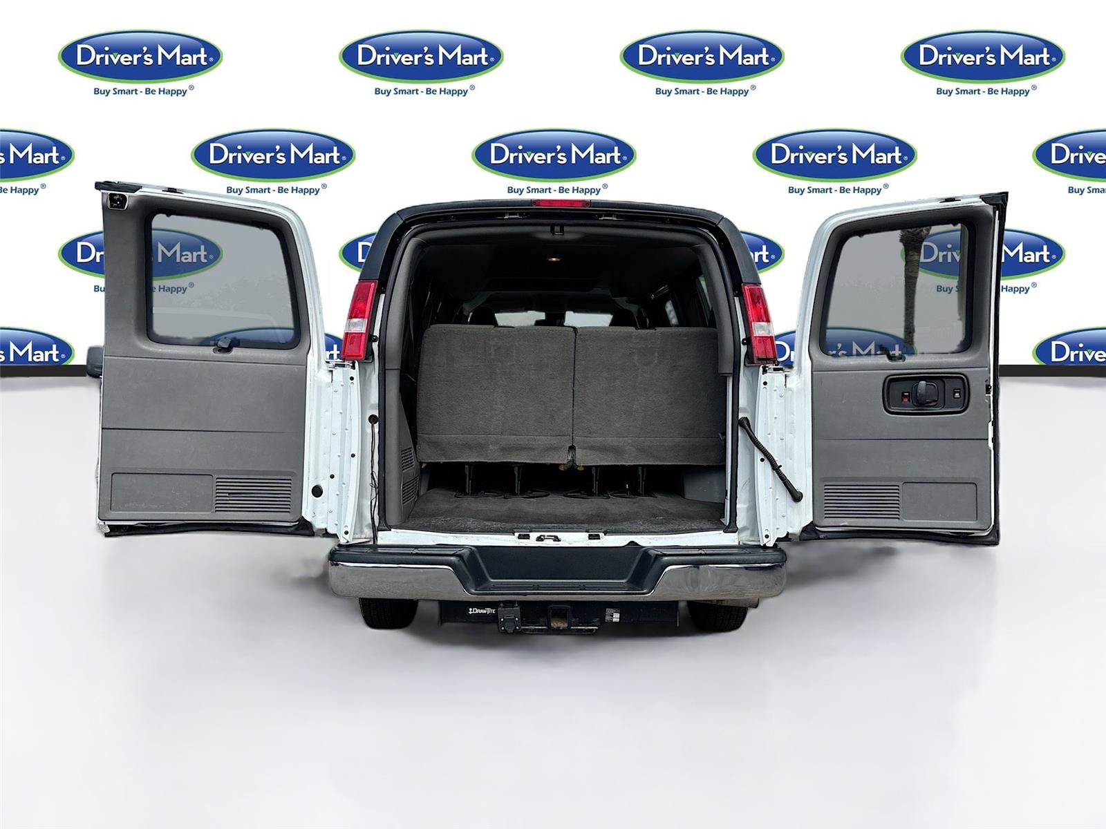 Used 2020 Chevrolet Express 3500 LT w/ LT Preferred Equipment Group RWD image 23