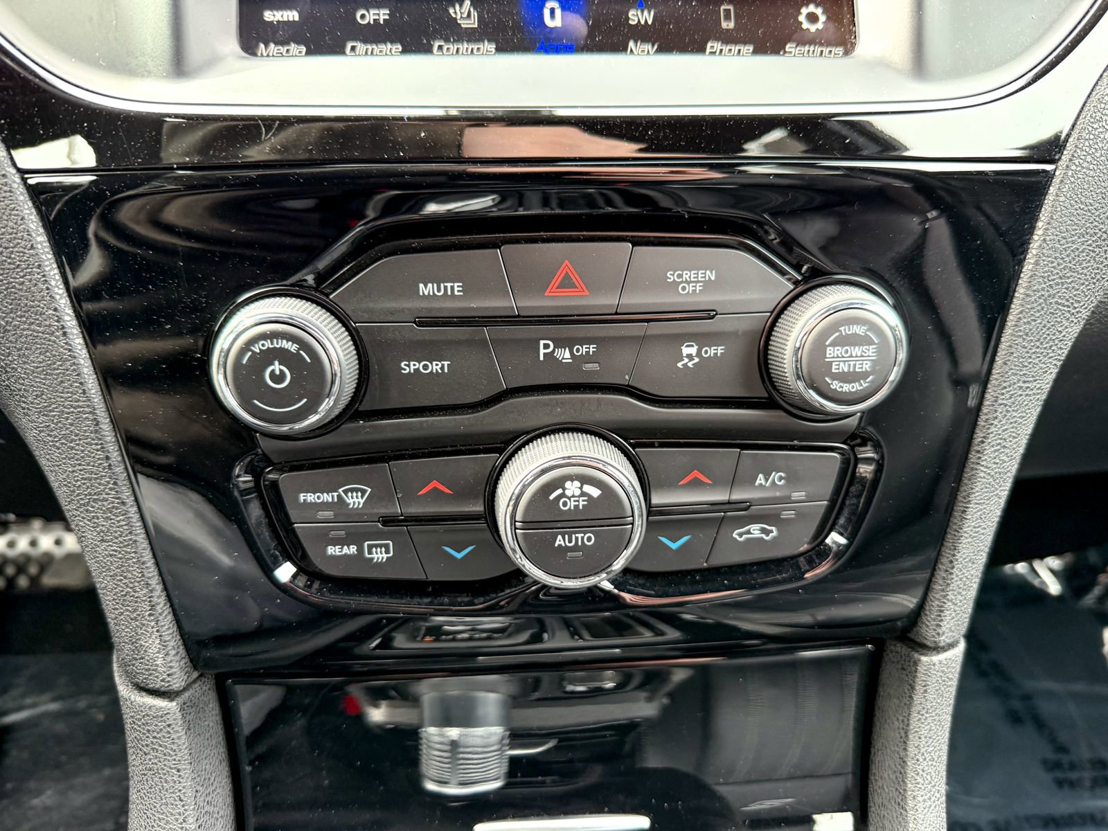 Used 2022 Chrysler 300 S image 25