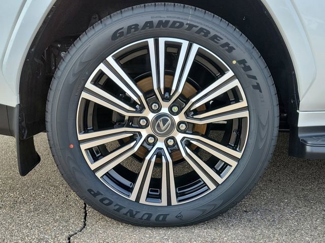 New 2026 Lexus LX 700h Luxury image 5