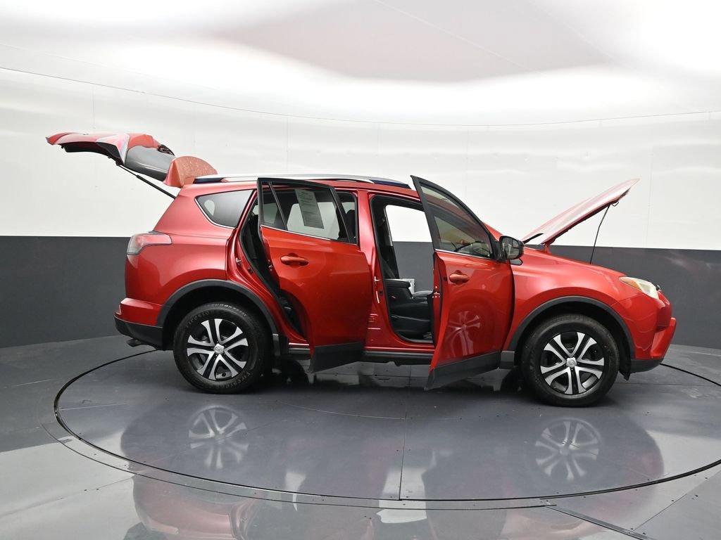 Used 2017 Toyota RAV4 LE image 35