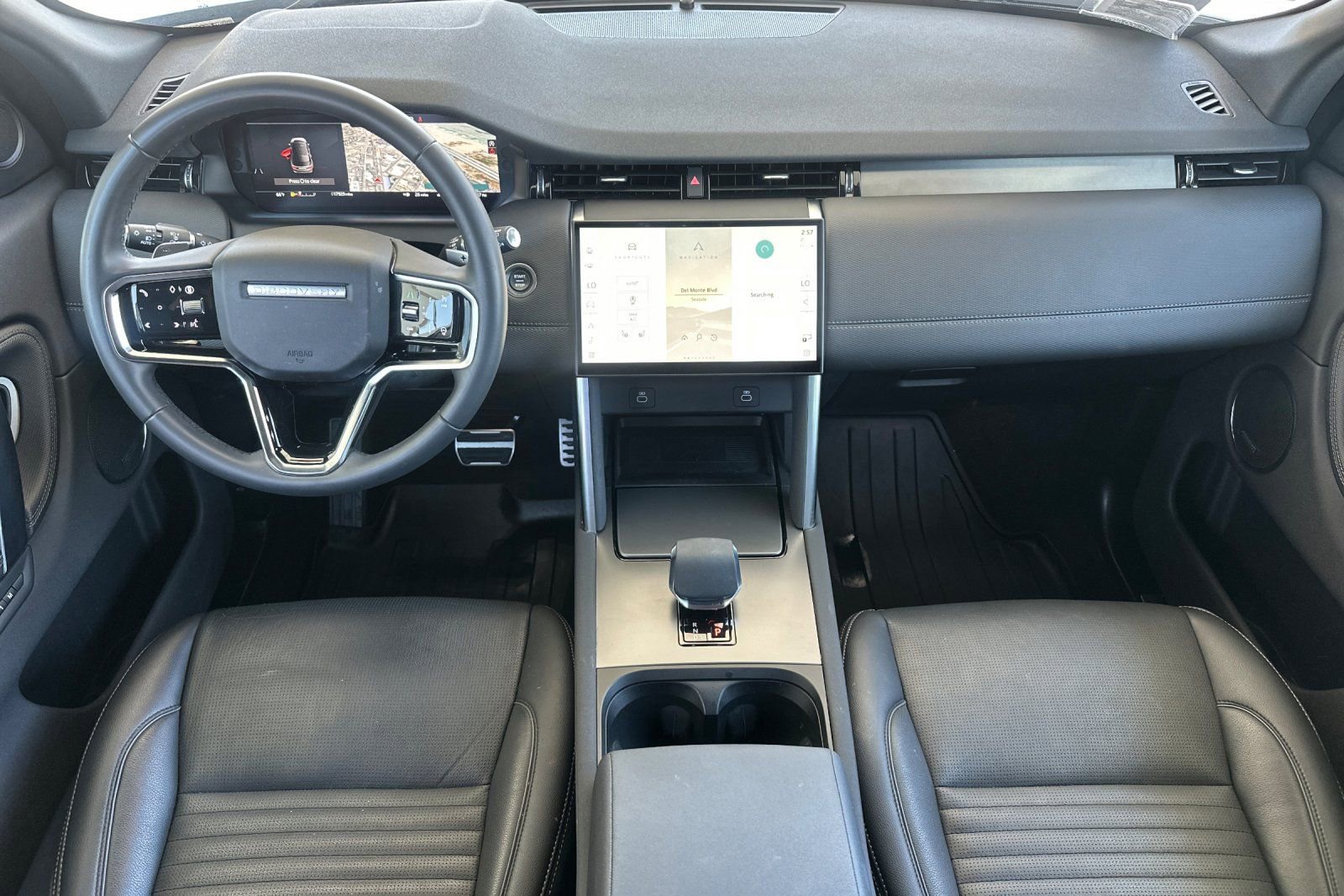 Used 2024 Land Rover Discovery Sport Dynamic SE AWD/4WD image 16