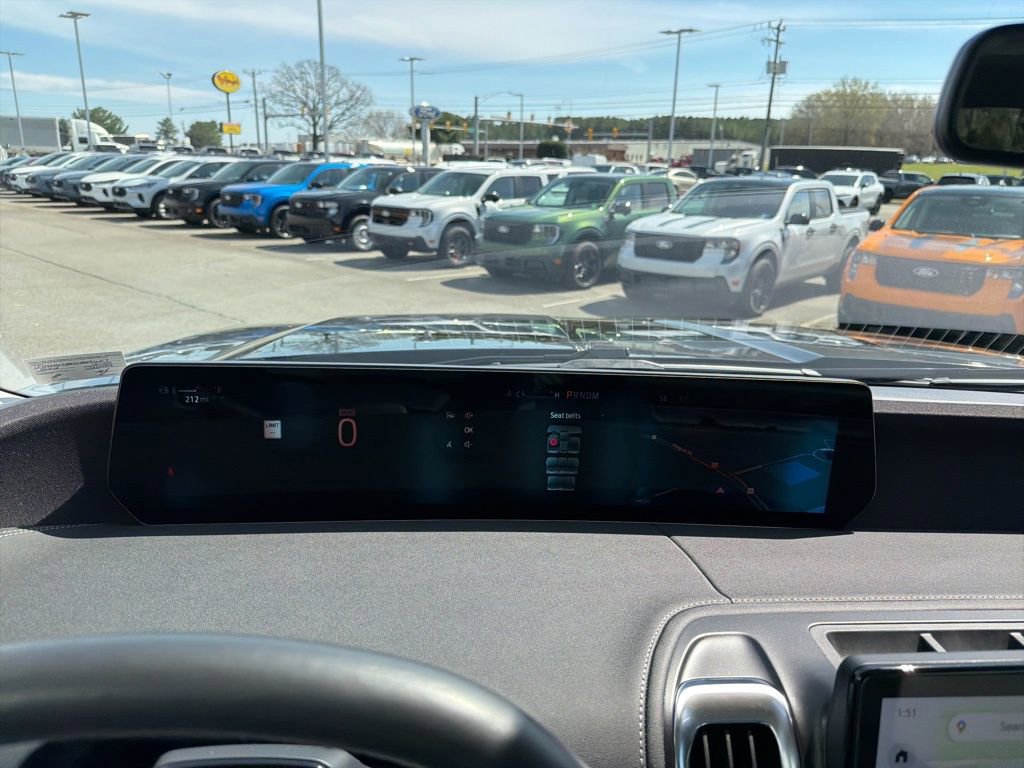 Certified 2025 Ford Expedition Max Platinum image 27