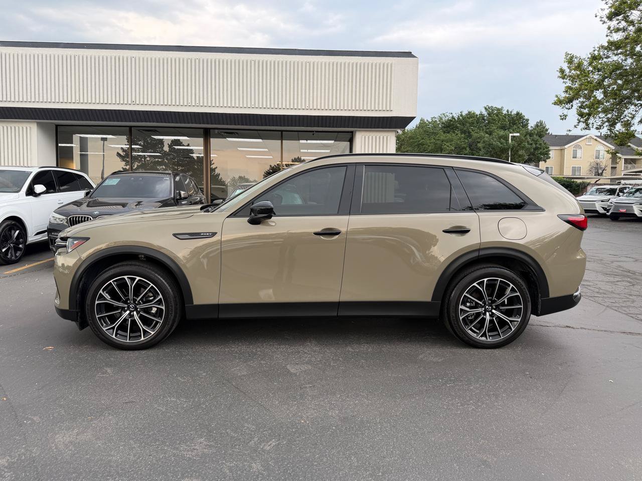 Used 2025 MAZDA CX-70 Plug-In Hybrid w/ Premium Plus AWD/4WD image 14