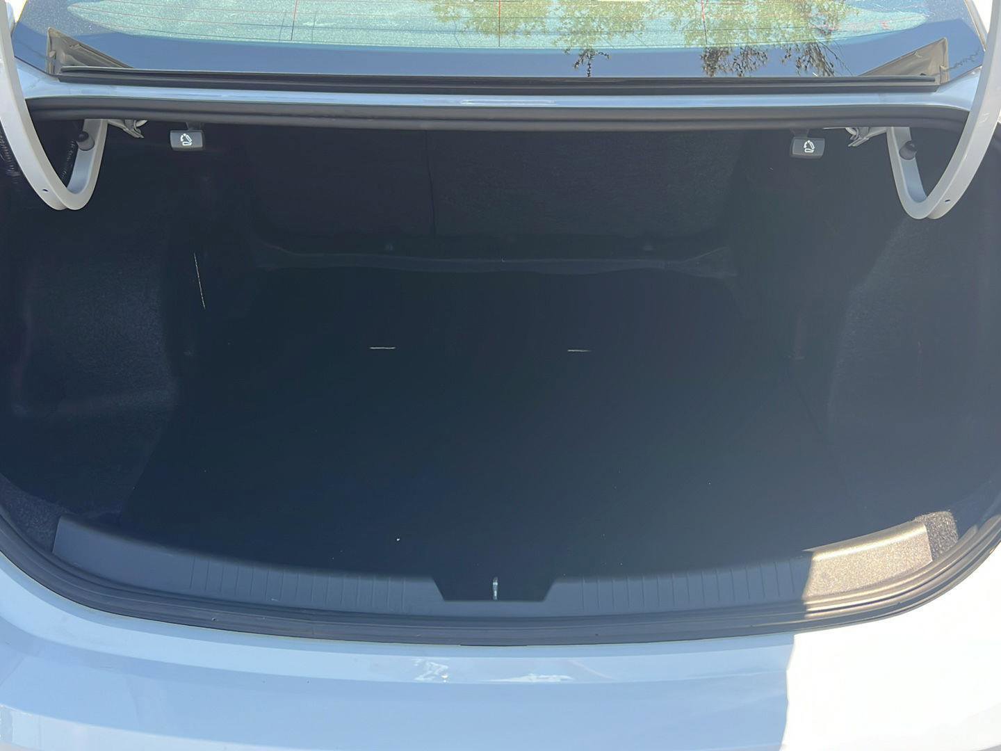 Used 2020 Chevrolet Malibu LS FWD image 31