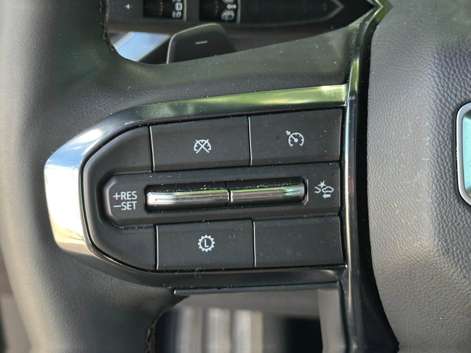 Used 2024 GMC Acadia AT4 w/ Luxury Package AWD/4WD image 29