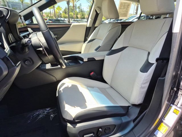Used 2025 Lexus ES 300h w/ Premium Package FWD image 11
