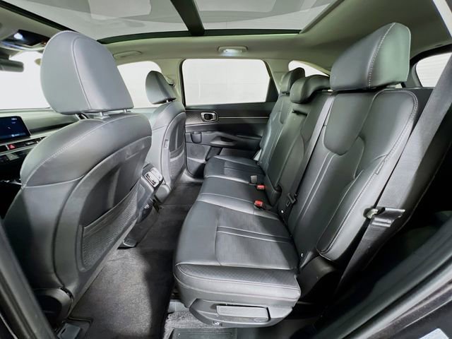Used 2025 Kia Sorento S w/ Panoramic Sunroof Package FWD image 24