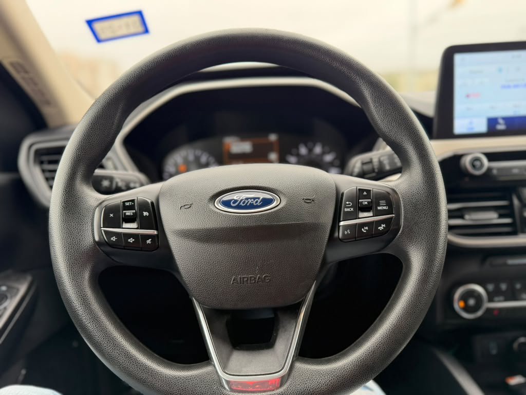 Used 2020 Ford Escape SE FWD image 13