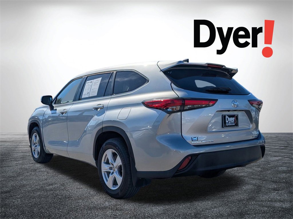 Used 2023 Toyota Highlander LE image 8