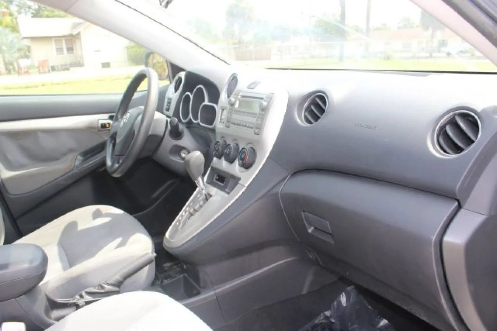 Used 2009 Toyota Matrix FWD image 25