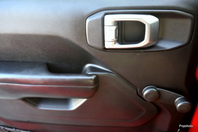 Used 2018 Jeep Wrangler Unlimited Sport image 7