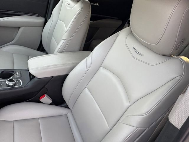 Used 2021 Cadillac XT4 Luxury w/ Cold Weather Package image 31