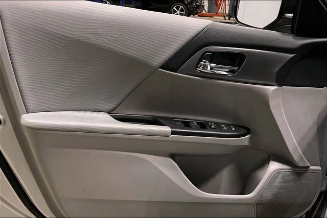 Used 2015 Honda Accord LX image 23