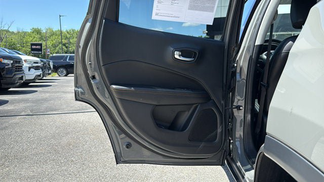 Used 2019 Jeep Compass Limited AWD/4WD image 24