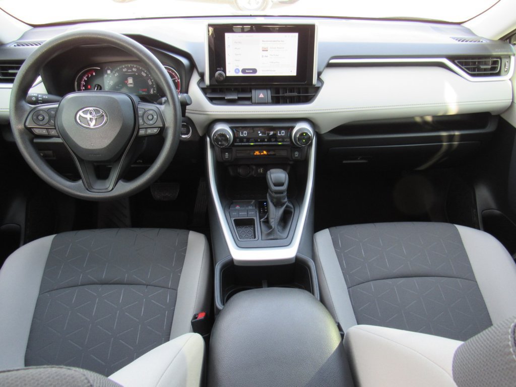 Used 2025 Toyota RAV4 XLE FWD image 18