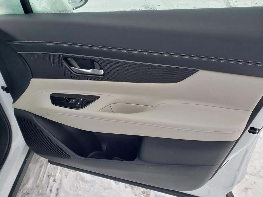 Certified 2025 Nissan Murano SV AWD/4WD image 26