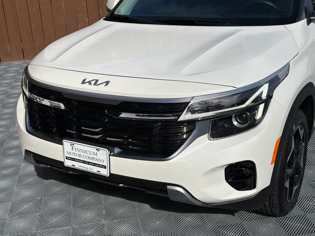 Used 2024 Kia Seltos EX FWD image 20