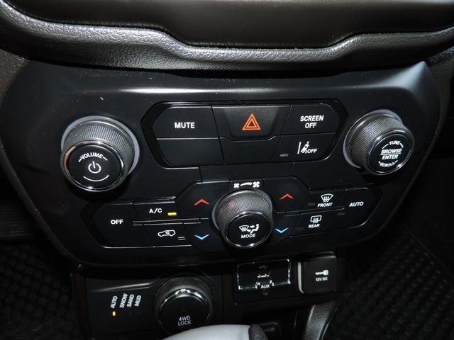 Used 2023 Jeep Renegade Latitude AWD/4WD image 25