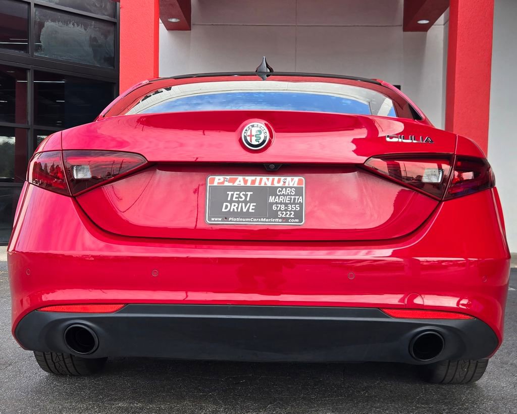 Used 2022 Alfa Romeo Giulia Ti image 8