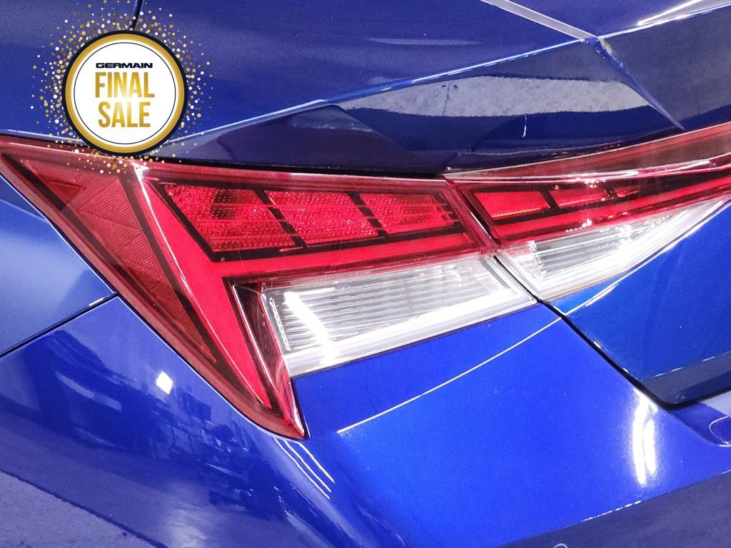 Used 2023 Hyundai Elantra Limited w/ Preferred Accessory Package image 13