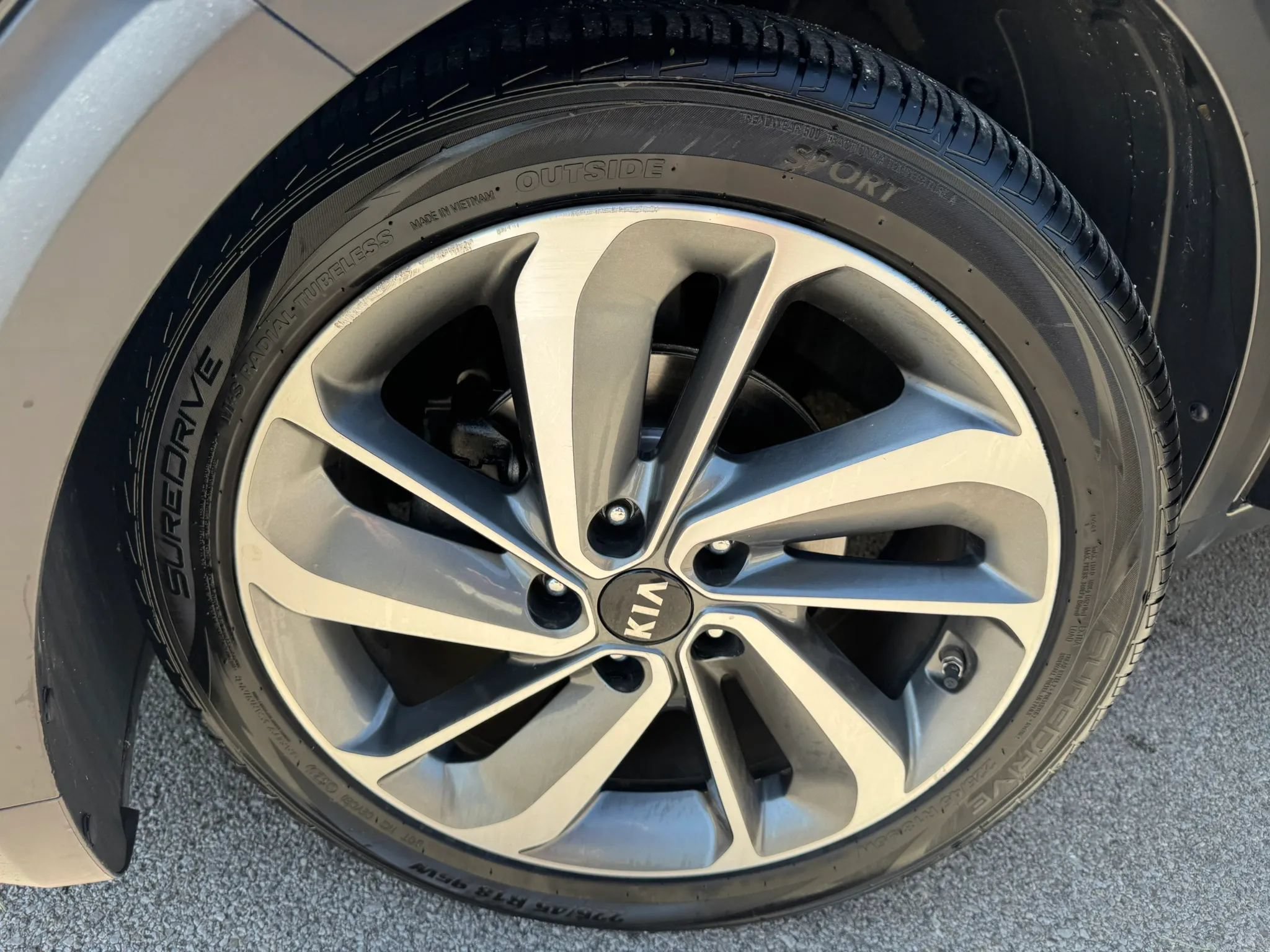 Used 2019 Kia Niro Touring FWD image 29
