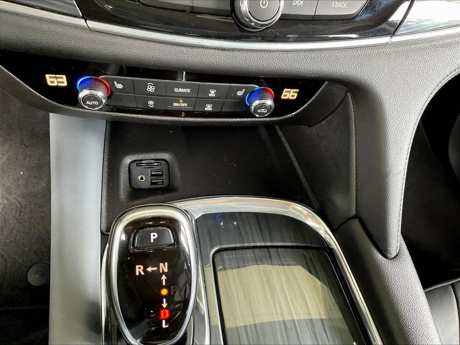 Used 2021 Buick Enclave Essence FWD image 15